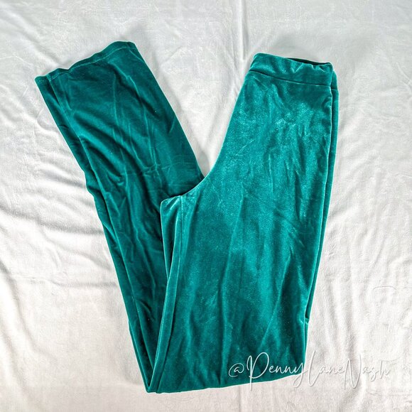 Fashion Nova Velvet Flare Pants Green - Picture 6 of 6